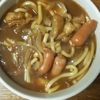 ウィンナーと油揚げ、玉ねぎのカレーうどん☆